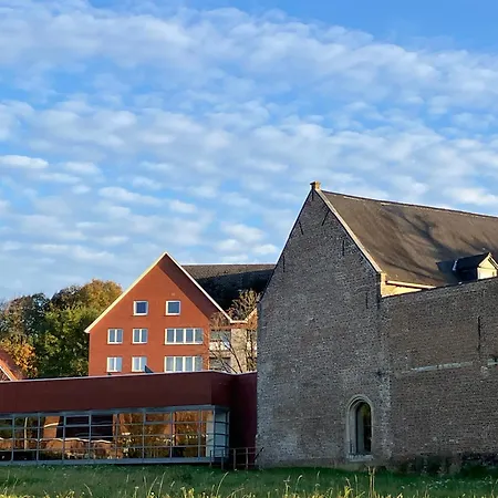 Next To Arenberg Castle Leuven, 3 Bedroom With Garage Apartment